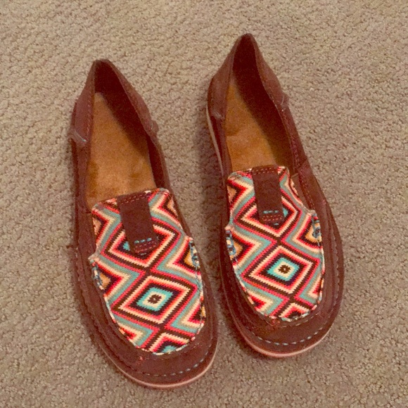 Ariat Shoes - NWOT ARIAT CRUISERS